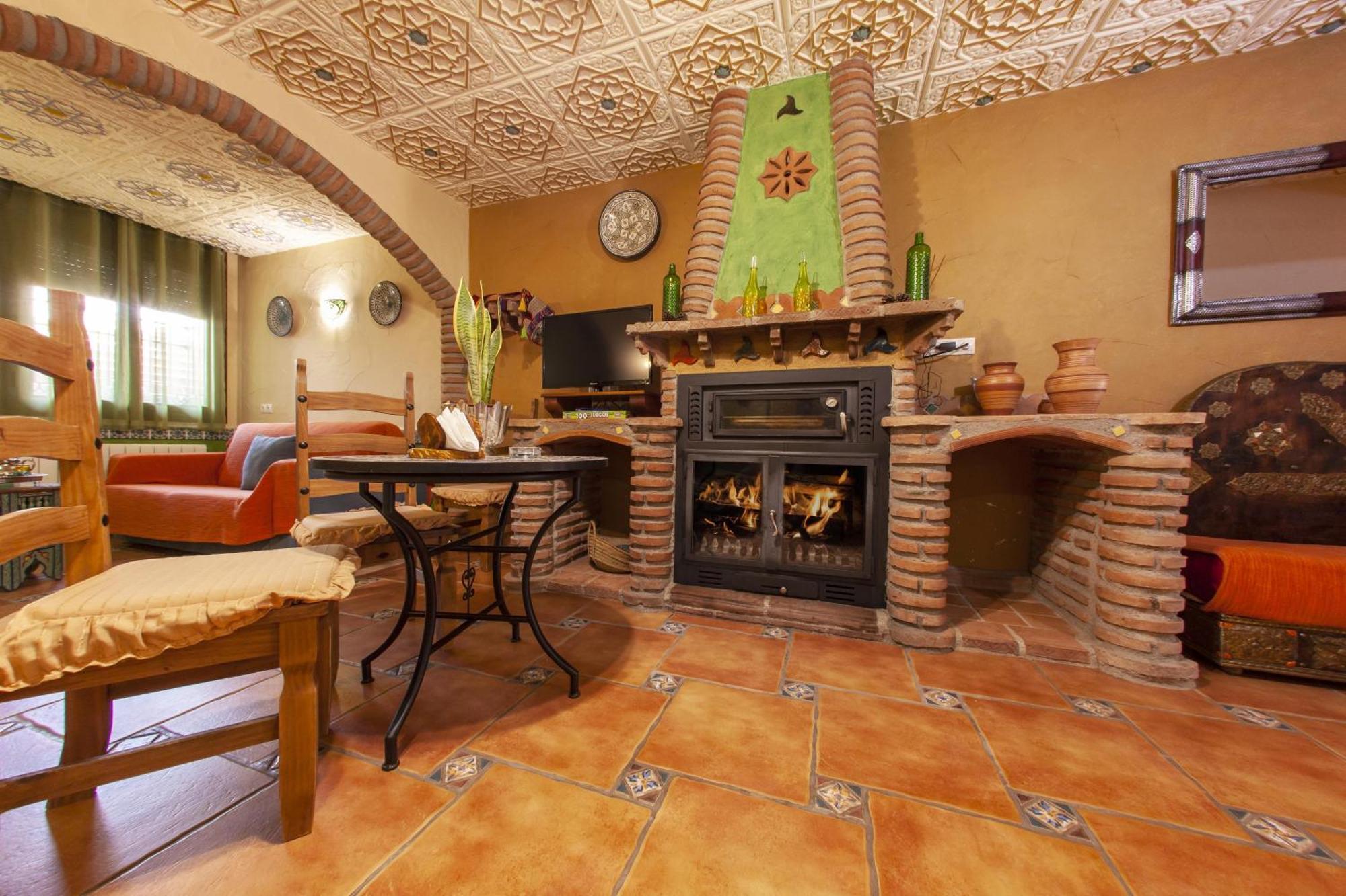 Apartamentos La Granja Hinojares Luaran gambar