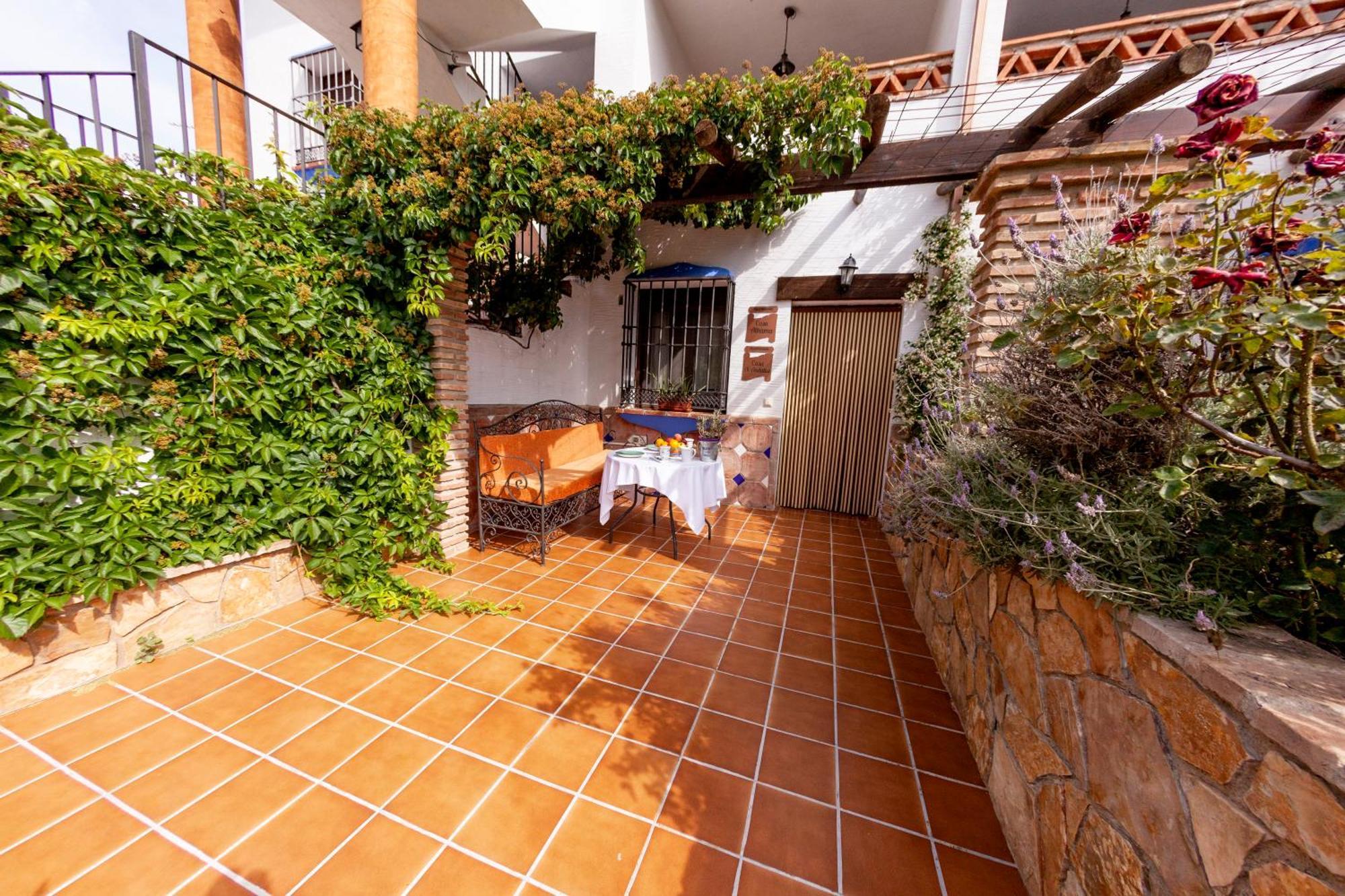 Apartamentos La Granja Hinojares Luaran gambar