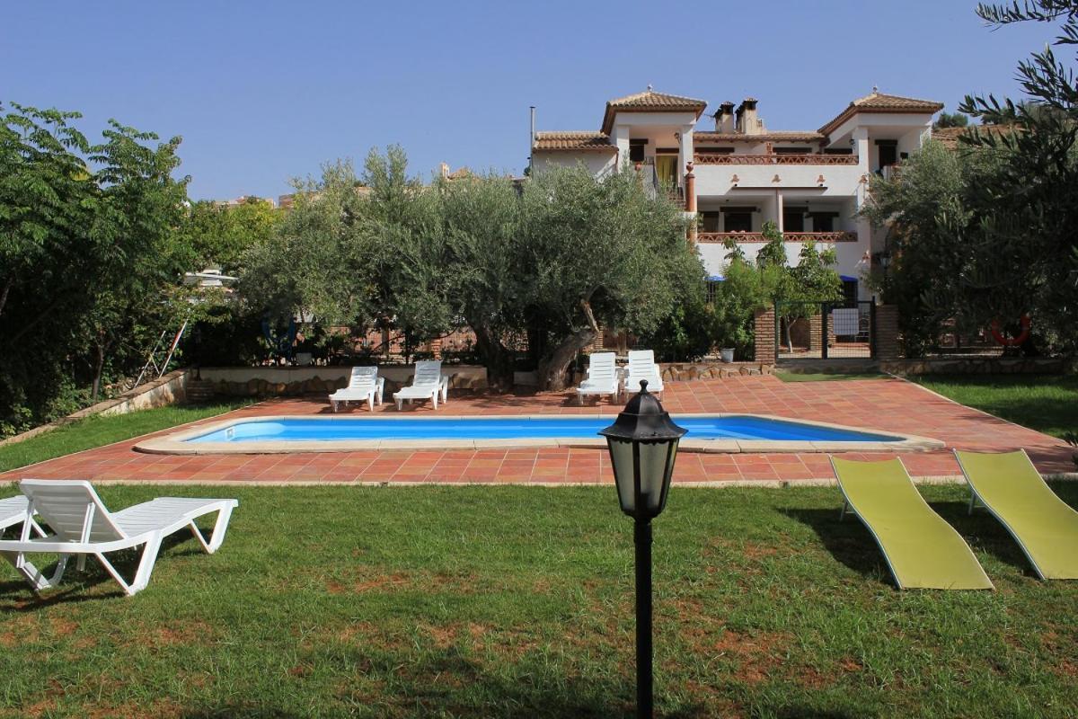 Apartamentos La Granja Hinojares Luaran gambar