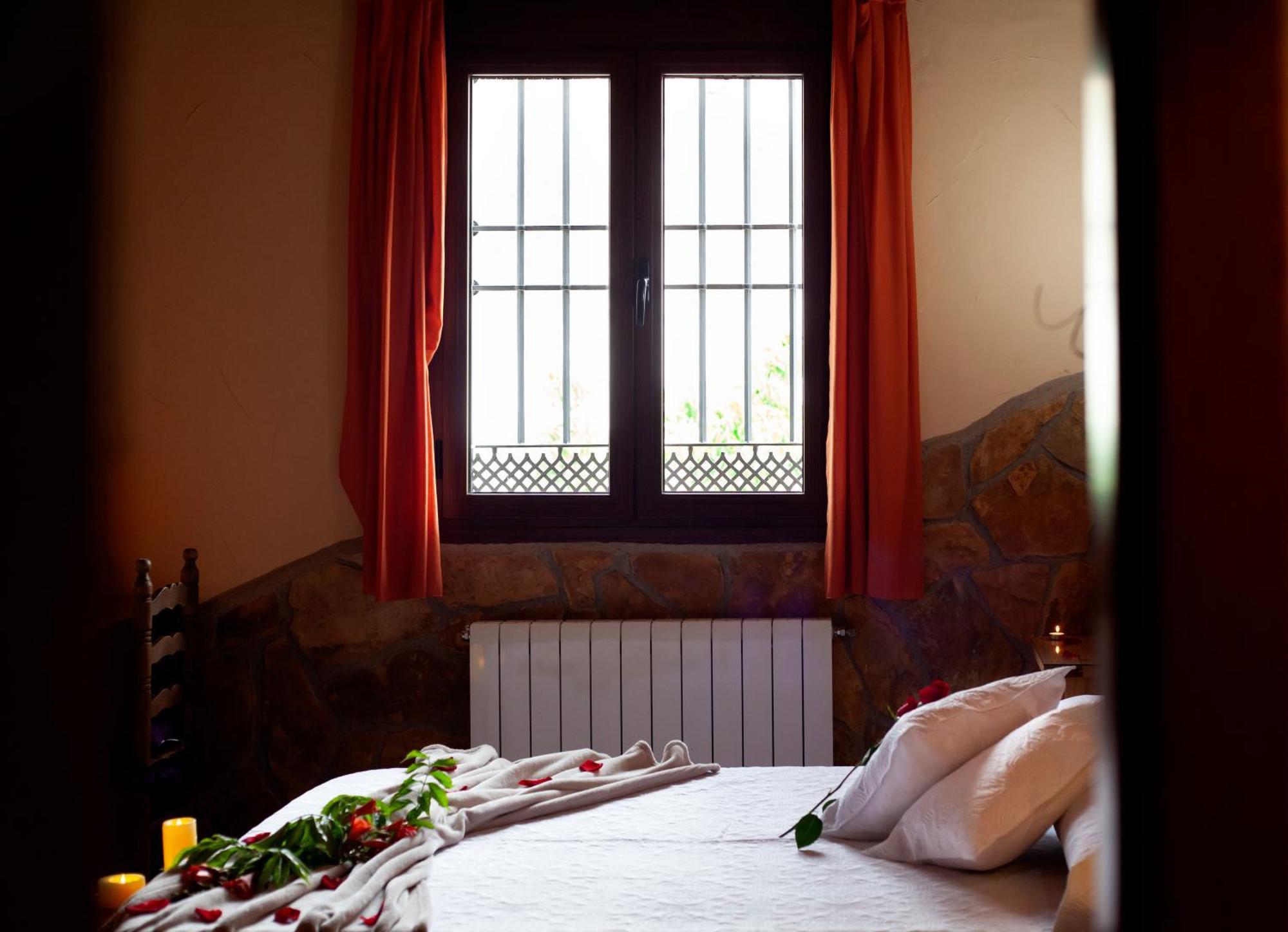 Apartamentos La Granja Hinojares Luaran gambar