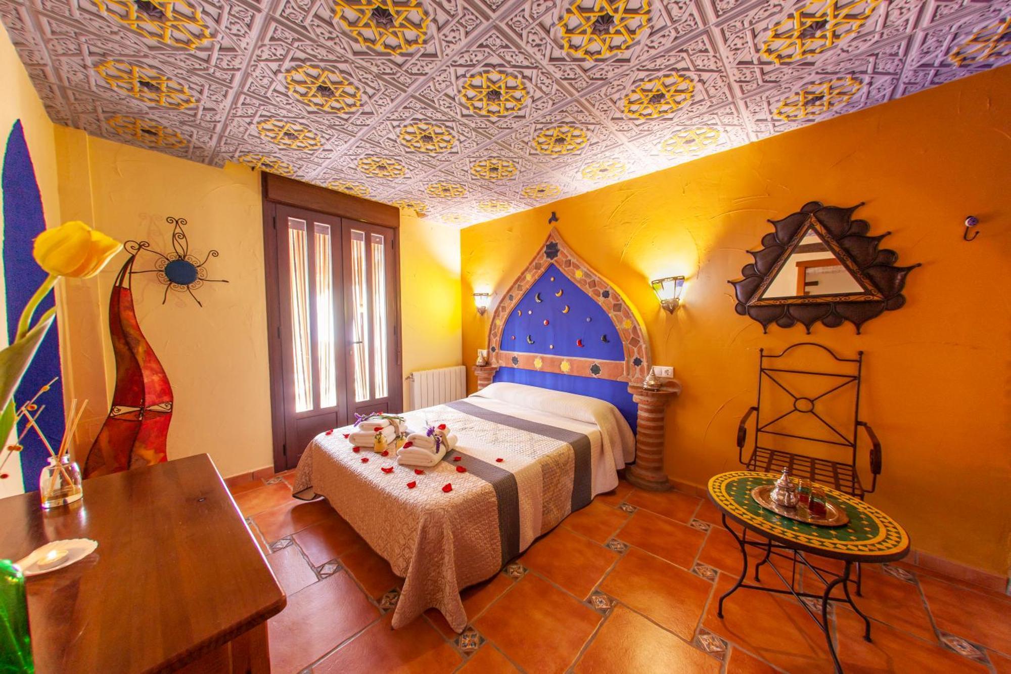 Apartamentos La Granja Hinojares Bilik gambar