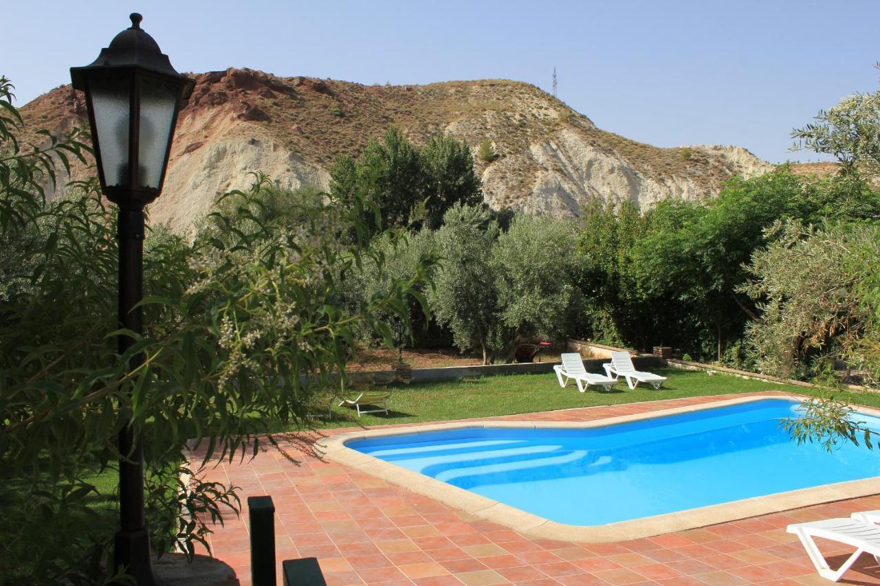 Apartamentos La Granja Hinojares Luaran gambar